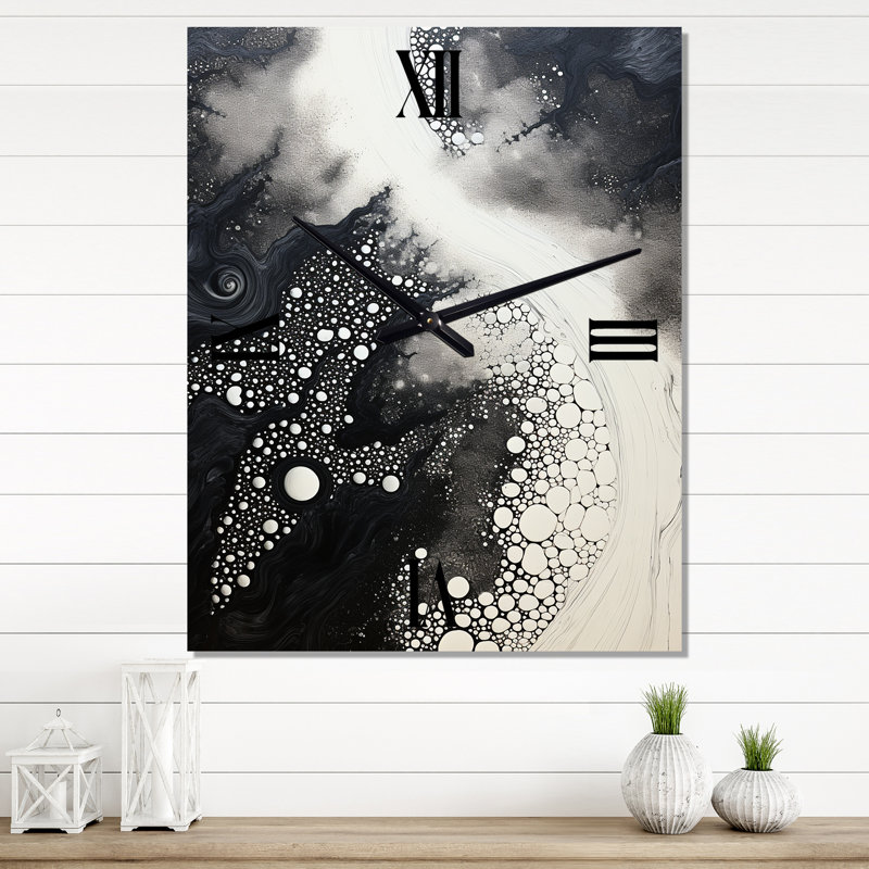 Blanc abstrait Coral River II - Horloge murale corail, Petit