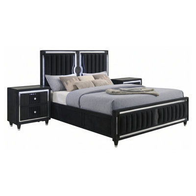 Ensemble de chambre à coucher 3 pièces Corvina Black Eastern King avec lit à panneau DEL et tables de chevet