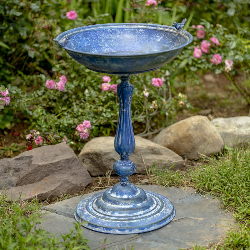 Bobra Iron Birdbath, Blue