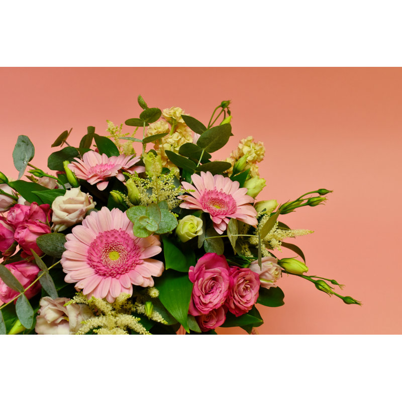 «Mother's Day Floral» - Photographie sur toile tendue, H 12 po x l 18 po