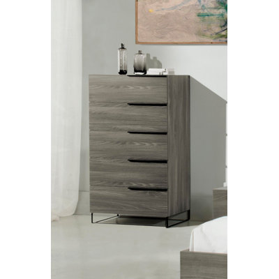 Salisbury 5 Drawer 33" W Chest