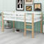 Lit mezzanine en bois avec échelle