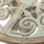 Table ronde en bois sculpté