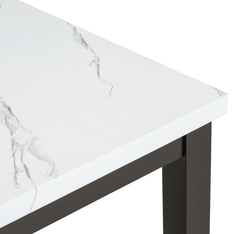 Élégante salle à manger pour 5 cuisines, table en marbre artificiel et 4 chaises rembourrées apaisantes, bois d'hévéa, surface en simili blanc / gris + noir, sièges rembourrés d'éponge, structure en bois