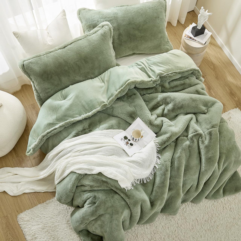 1,100 Bunnies - Coma Inducer Oversized Comforter Set - Plush Reverse - Calming Sage, Alaskan King Comforter + 4  King Shams