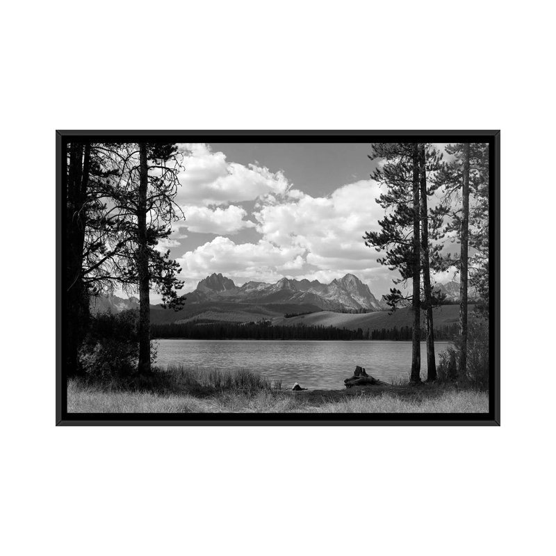 «Little Red Fish Lake 1960», Idaho, H 18 po x l 26 po x P 1,5 po, Toile avec cadre noir, Pas de tapis