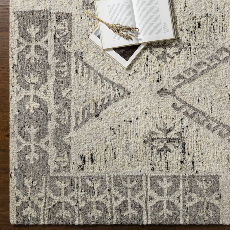 Angad Southwestern Flatweave Wool Area Rug in Gray/Cream, Rectangle 10' x 14'