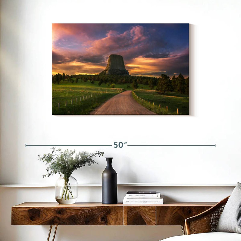 Lilie Devils Tower USA, 24" H x 36" W