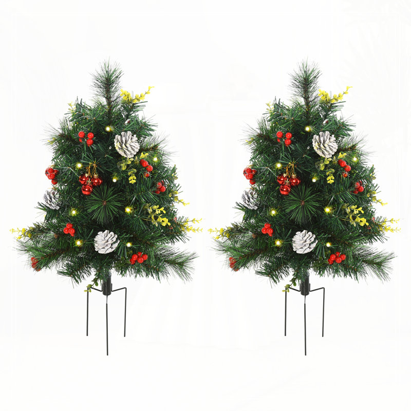 Paquet de 2 sapins de Noël artificiels pour l'extérieur 22,5 po pré-éclairés sans cordon avec 24 lumières et piquets blanc chaud