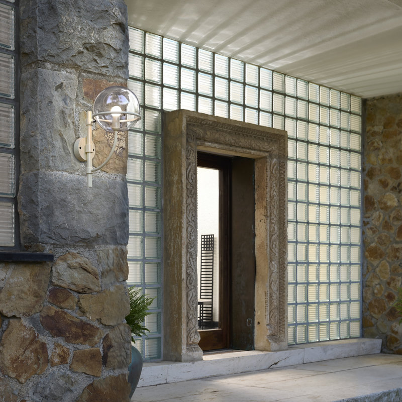 Lyndon - Light Outdoor Armed Sconce, Ivory/Clear