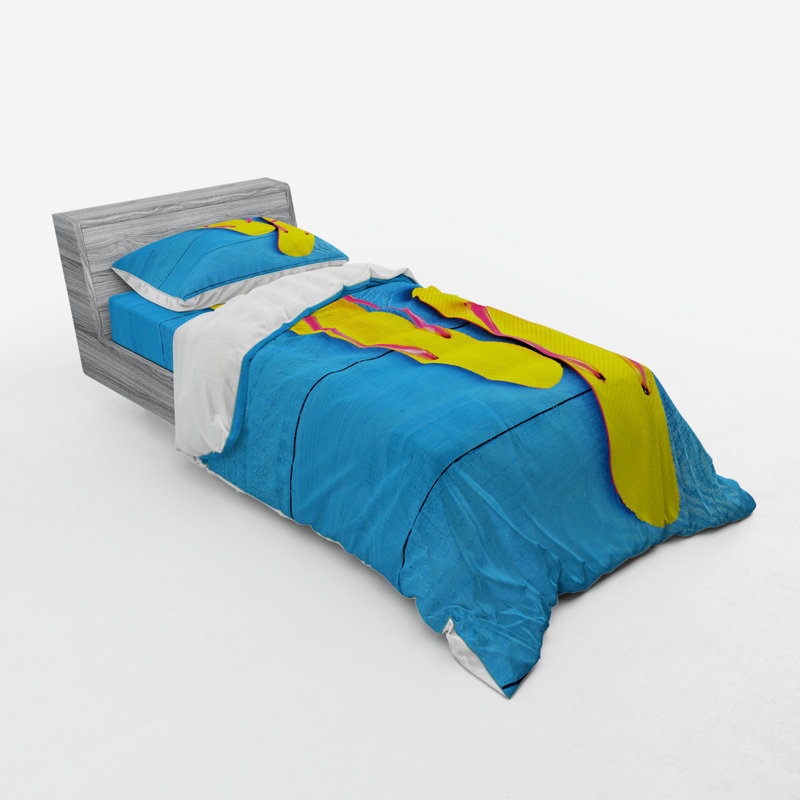 Coastal Polyester Striped Duvet Cover, Twin XL Duvet Cover + 2 Additional Pieces