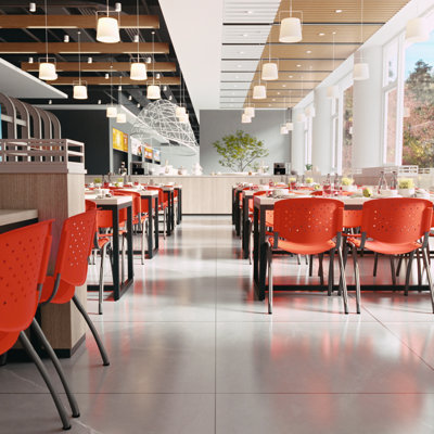 Chaise empilable en plastique Memphis d'une capacité de 880 lb avec structure thermolaquée