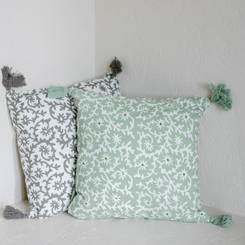 Coussin avec pampilles, Carrée, H 18 po x l 18 po, Gris