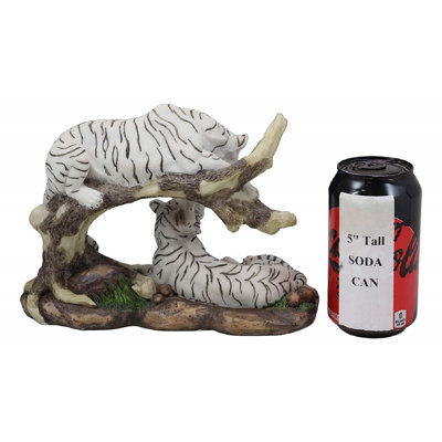 Monestime Figurines & Sculptures