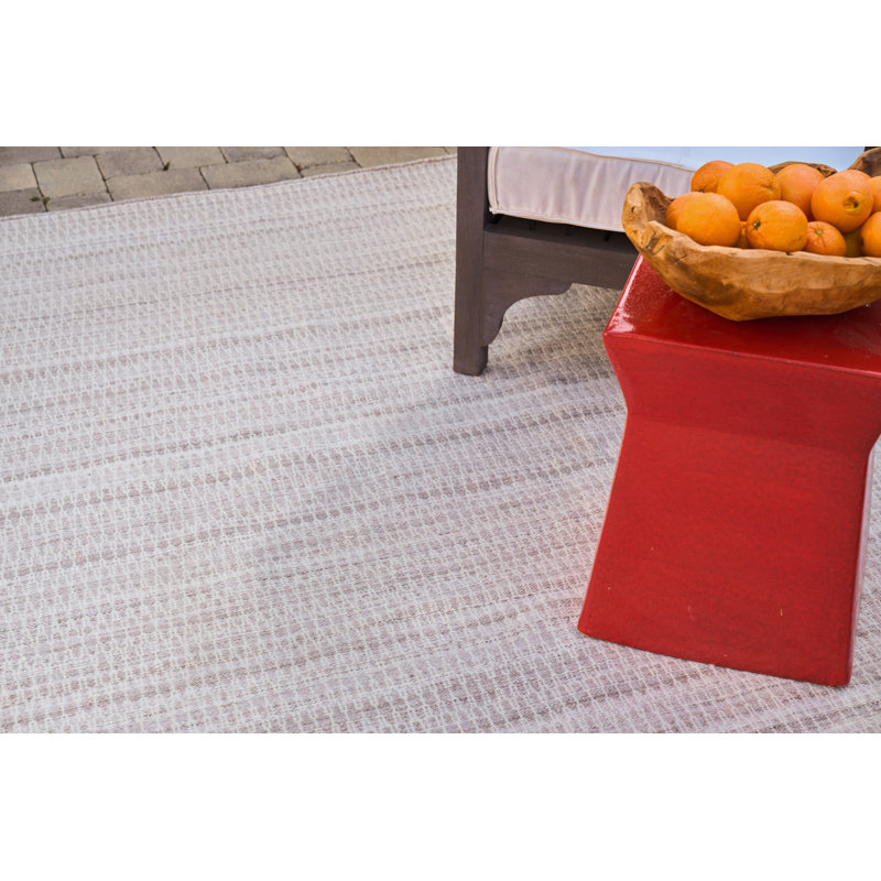 Florence Geometric Area Rug in Gray, Rectangle 6' x 9'