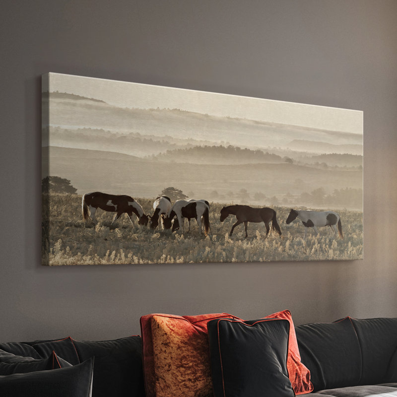 Wild Horse Sanctuary - Toile tendue avec châssis - Prêt à accrocher, H 16 po x l 32 po