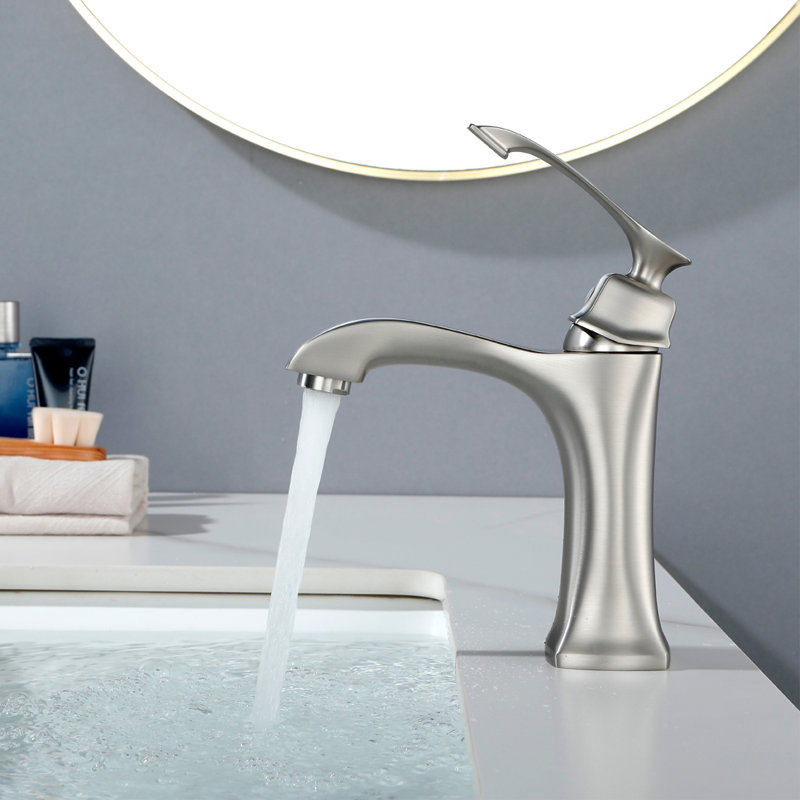 Single-Hole Single-handle Bathroom Faucet, Brushed Nickel