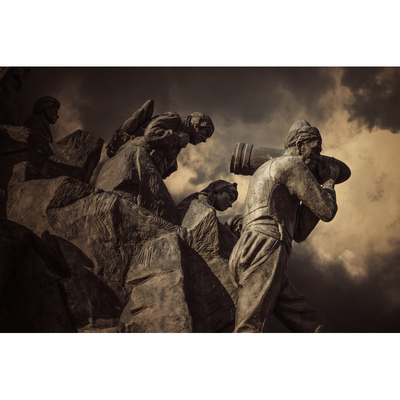 Serife baci statue 1 Piece Wrapped Canvas Wall Art, 61cm H x 91cm W