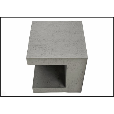 Table d'appoint polyvalente grise pour une utilisation intérieure ou extérieure, comme table de chevet ou de bout dans les maisons modernes