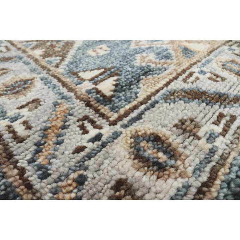 Tapis de couloir 2 pi 7 po x 15 pi 8 po One-of-a-Kind