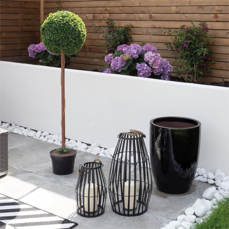 Plants & Flowers Plastic Garden Statue, 121cm H x 30cm W x 30cm D