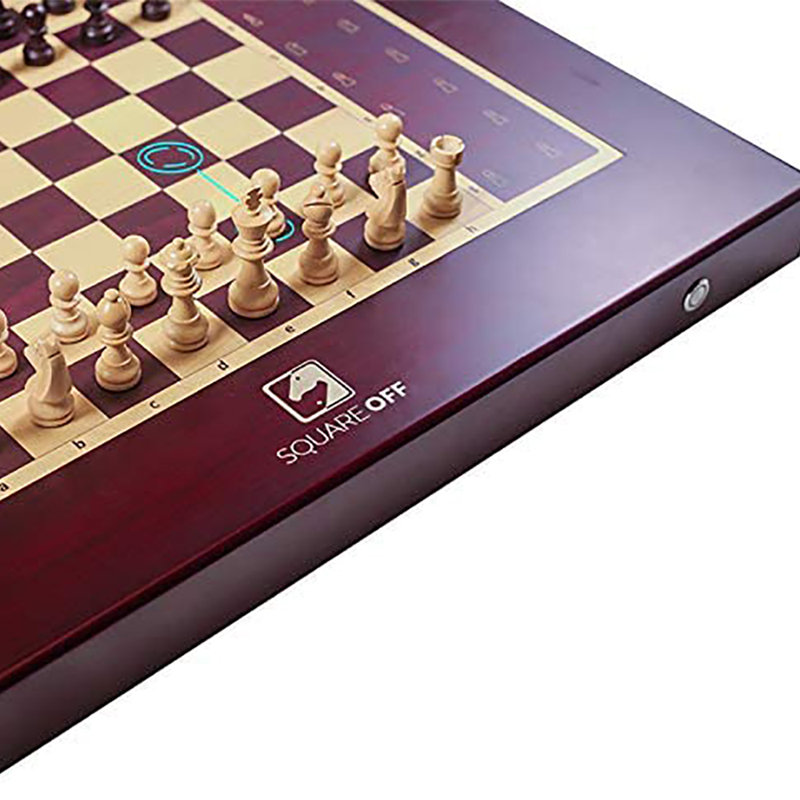 Jeu d'échecs brun