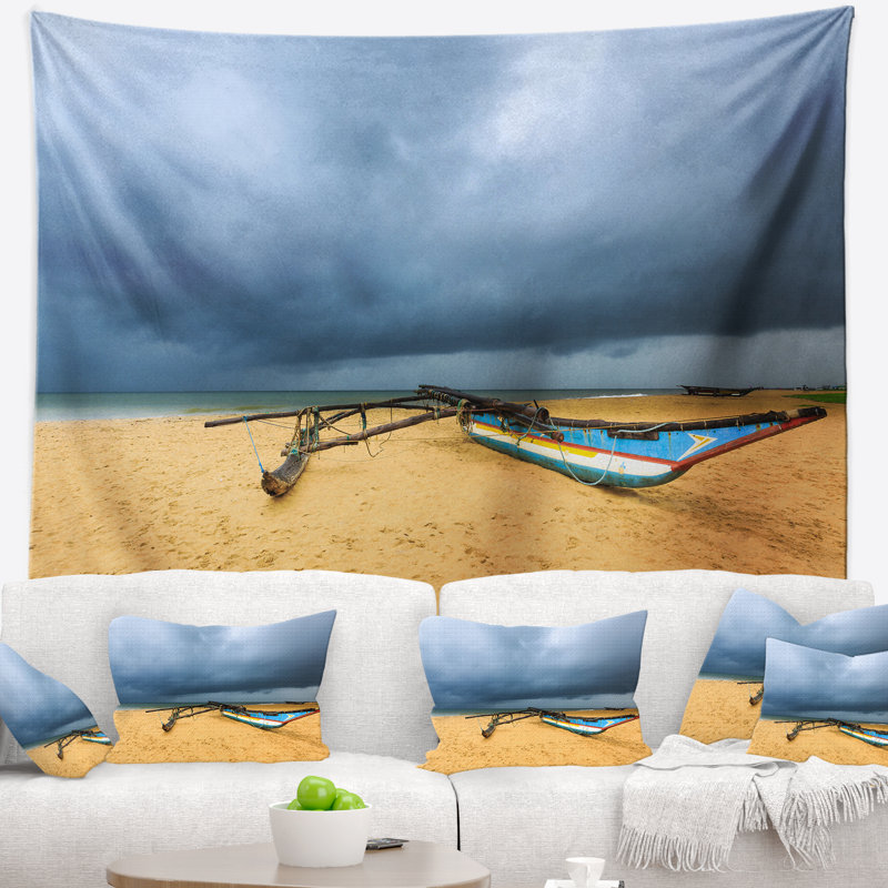 Tapisserie de mer shore avec nuages foncés au-dessus de l’océan et suspension murale, H 50 po x l 60 po