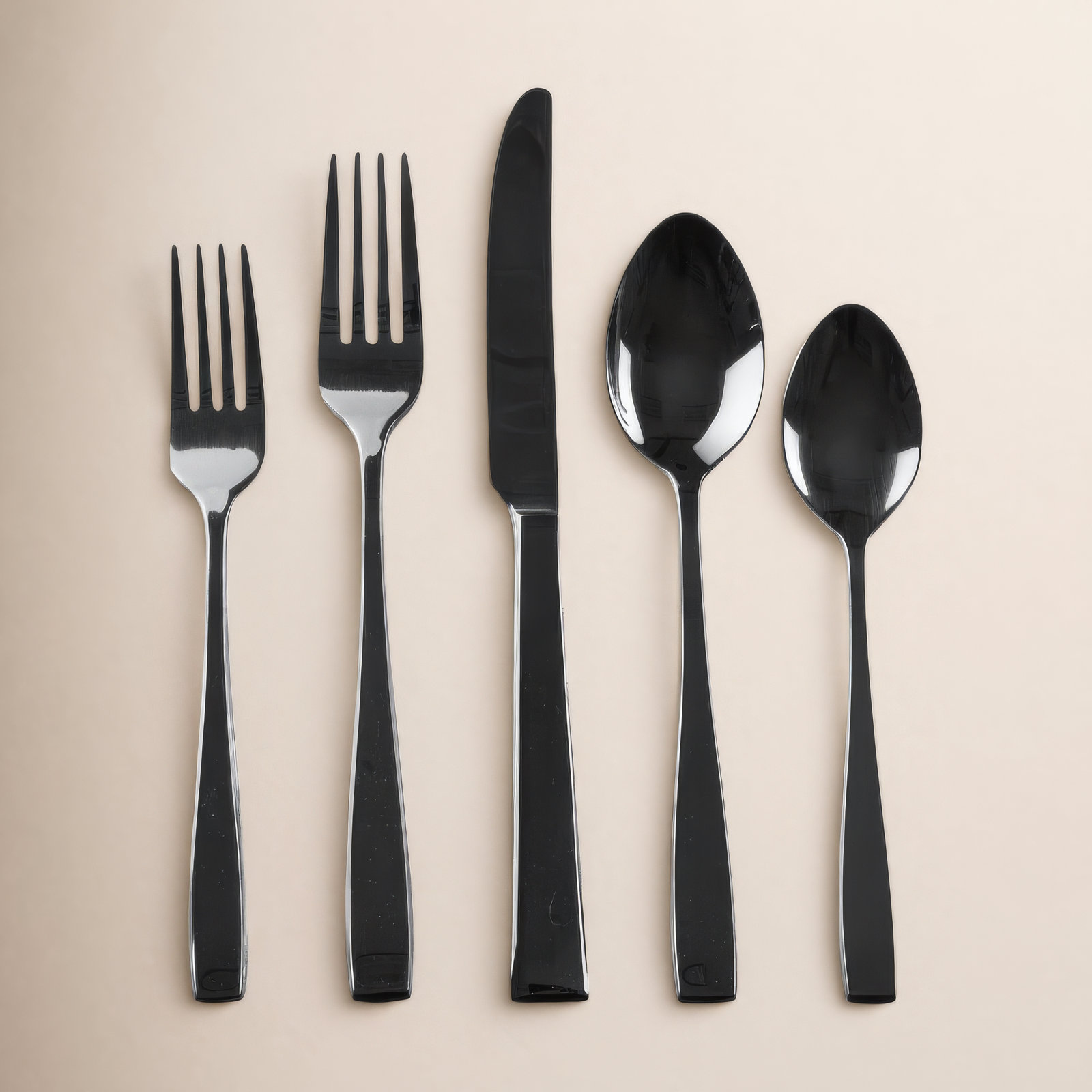 Flagstaff 20 Piece Flatware Set, Service for 4, Shiny Black