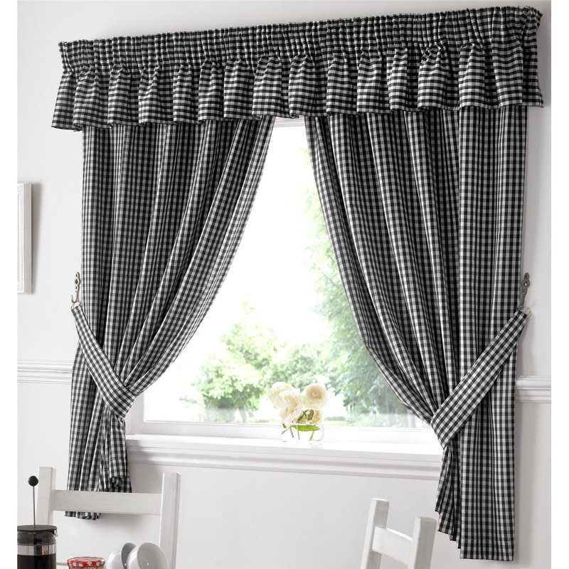 Owain Pair, Black