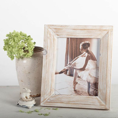 Alyviah Brown Picture Frame