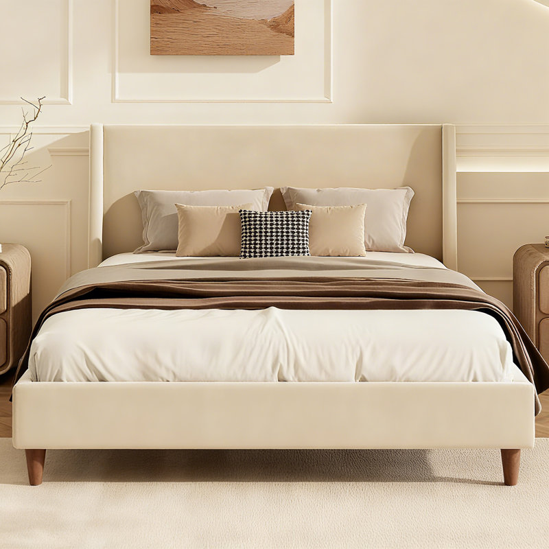 Lit plateforme tapissier en velours avec tête de lit à oreilles et pieds en bois de noyer, aucun sommier nécessaire, Beige