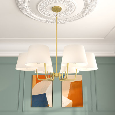 Lustre classique / traditionnel 6 lumières Vedhika Gold avec abat-jour en tissu blanc