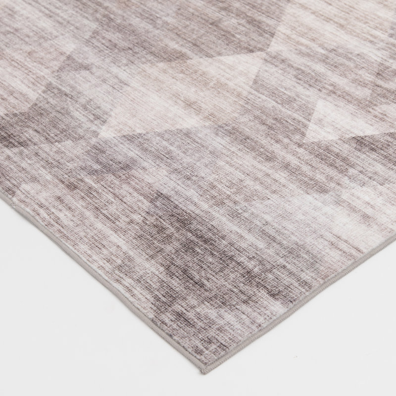Washable Geometric Indoor Rug, Rectangle 7'6" x 9'6"