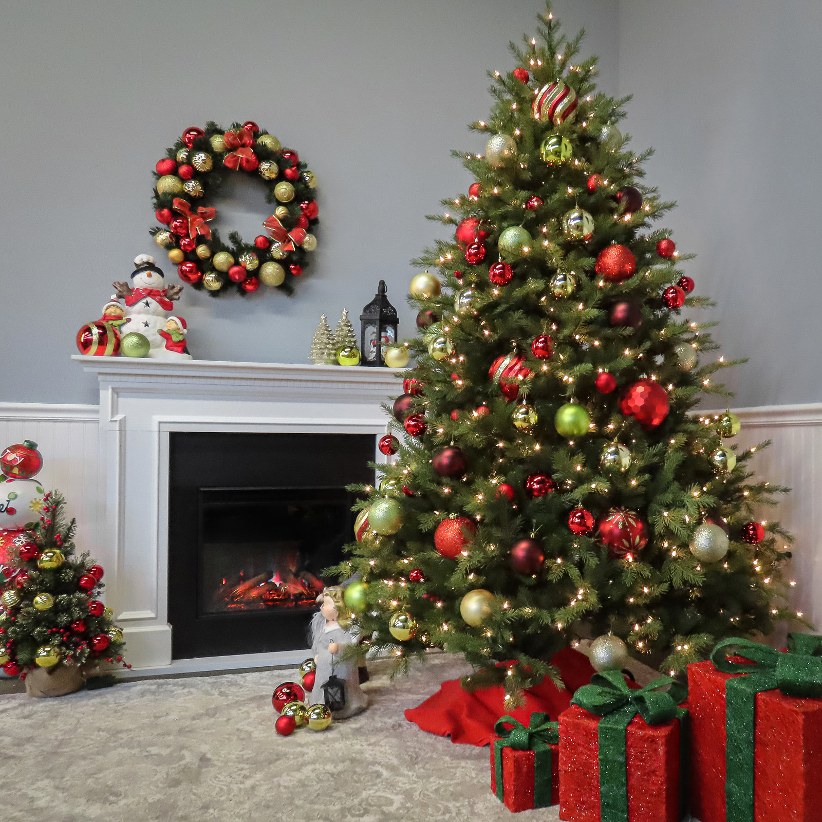 Latrae Pre-Lit Nordic Spruce Christmas Tree, 9'