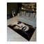 Tapis lavable noir à motif de visage de femme-801396368
