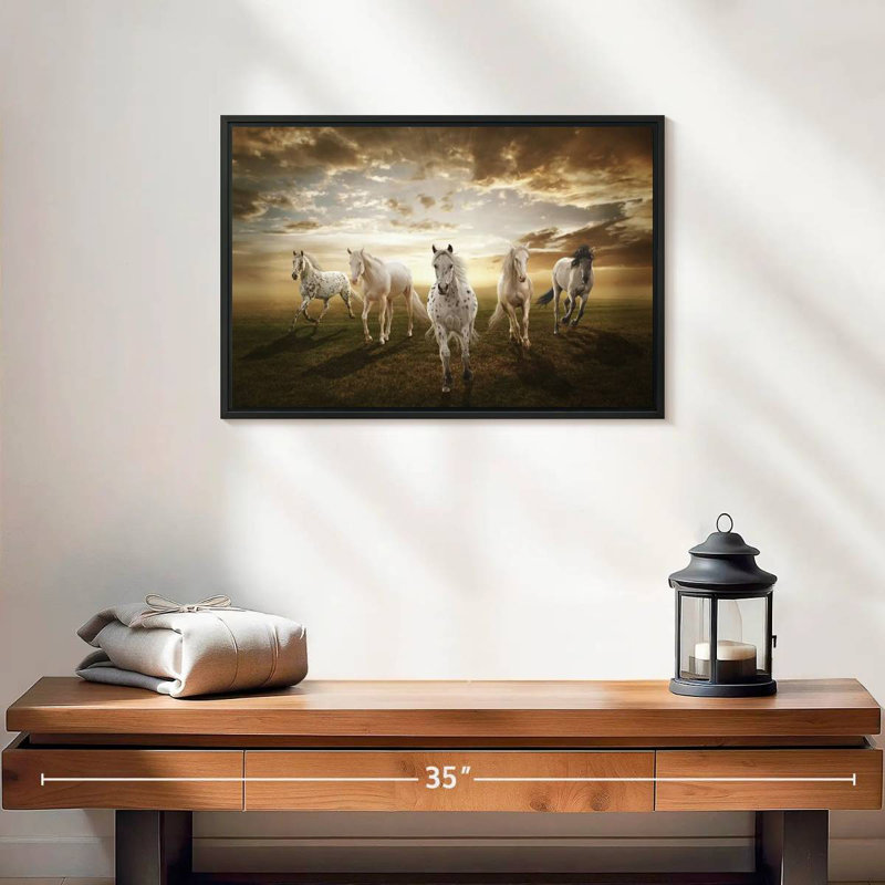 Chevaux blancs dramatiques, 19 po x 13 po, Cadre flottant noir