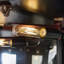 Vitrine de coin lumineuse - Vitrine pour le salon, objets de collection antiques, rangement pour verres à vin et à bar - Design d'angle élégant avec lumières incluses - NOIR