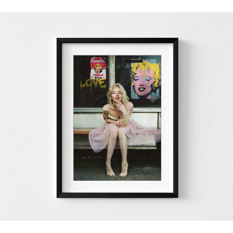 Marilyn Reimagined - Pop Art, reproduction de photo, H 40 po x l 30 po, Impression encadrée avec passe-partout, Noir
