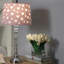 Lampe de table 22 "en forme de cœur en métal empilé en cristal" Ariel "rose / blanc