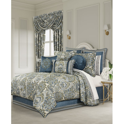 Avellino Queen 4Pc. Comforter Set