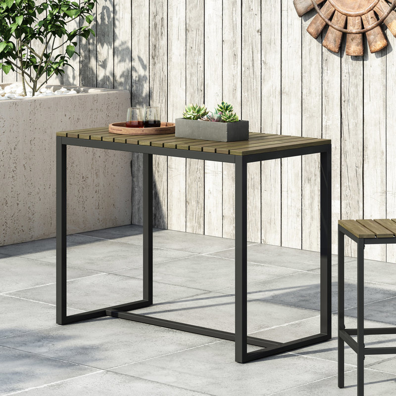 Table de bar attrayante en bois avec structure en fer thermolaqué pour le rassemblement de patio