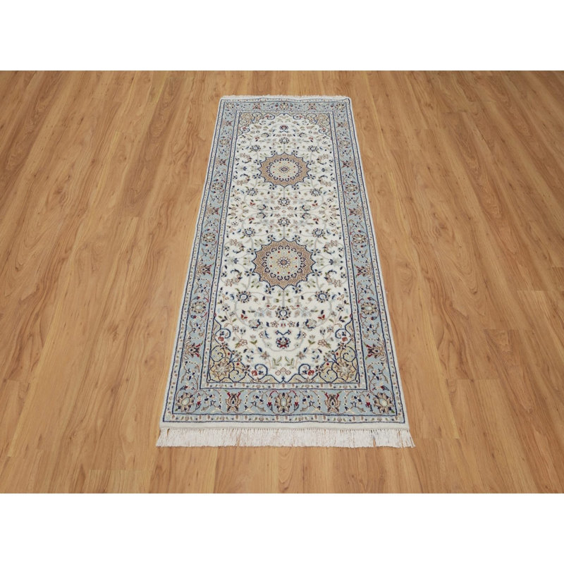 Tapis oriental blanc 2 pi 9 po x 6 pi 5 po, laine et soie, 250 KPSI, tapis Nain avec motif de médaillon de fleurs