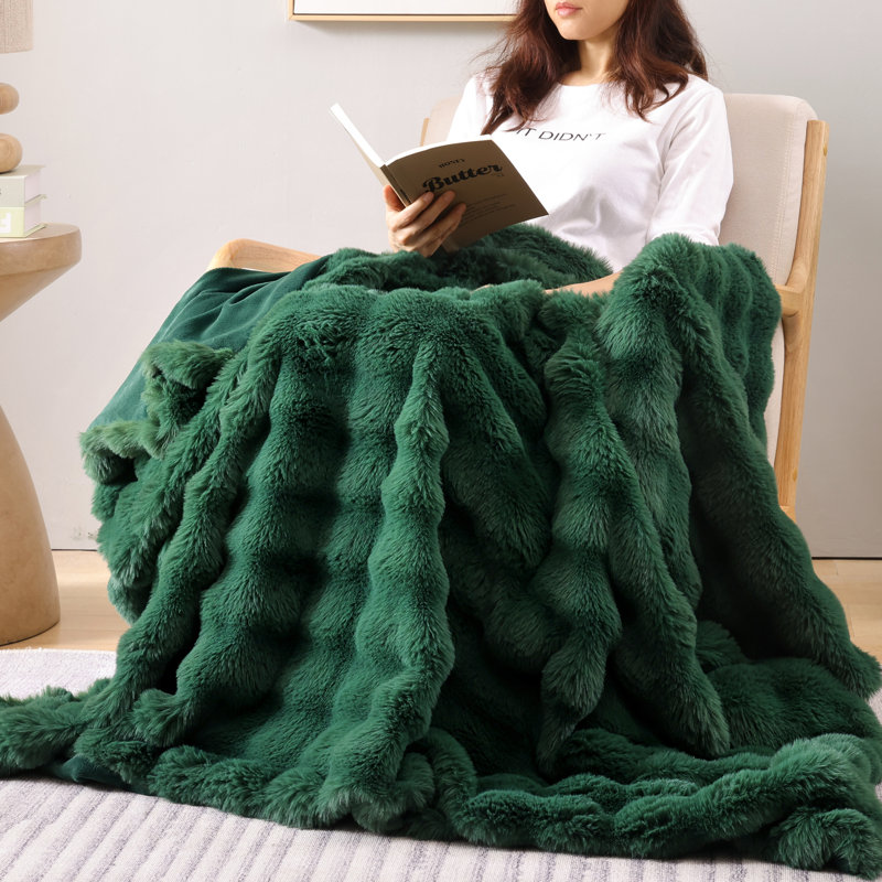 Jeté en fausse fourrure pour canapé - molleton moelleux moelleux vert foncé, doudou moelleux moelleux pour canapé et lit, jeté de décoration d'intérieur chaud et flou 60 po x 80 po