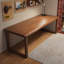 Bureau rectangulaire en bois massif de couleur châtaignier clair-118342511