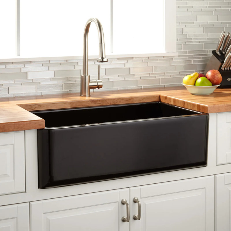 33" Grigham Fireclay Farmhouse Sink, Black