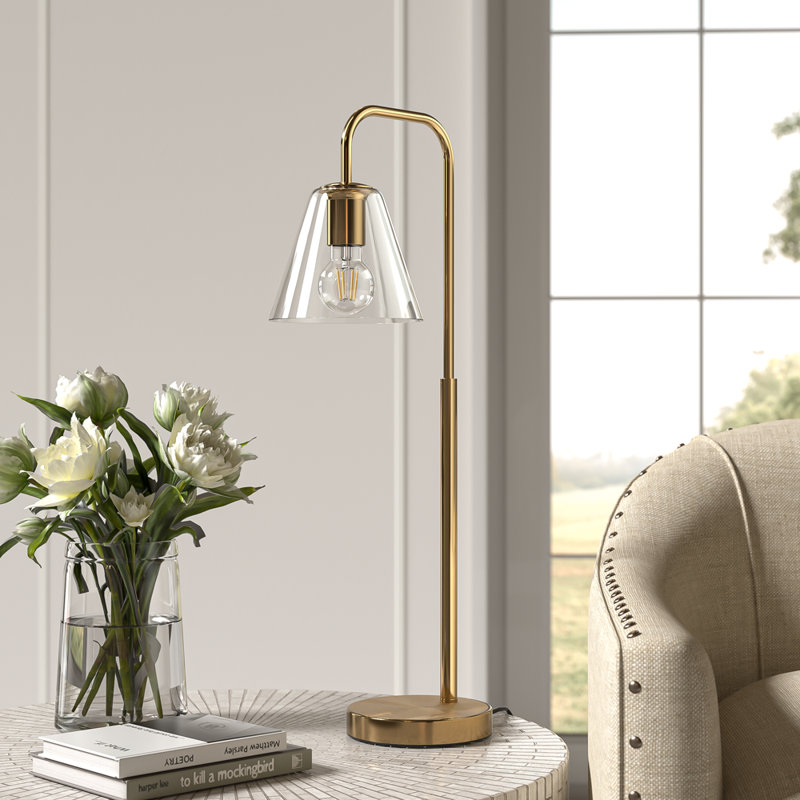 Bellvue Arched Lamp