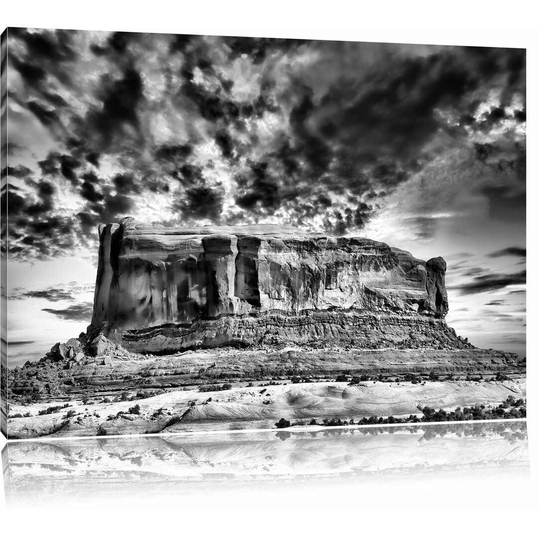 Leinwandbild Mächtiges Monument Valley USA in Monochrom