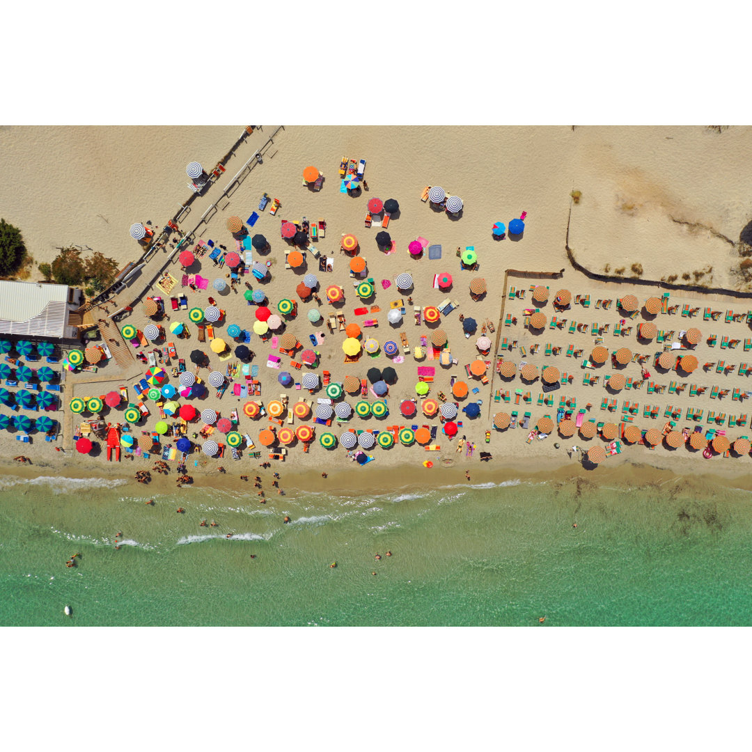 Überfüllter Strand - Kunstdrucke auf Leinwand