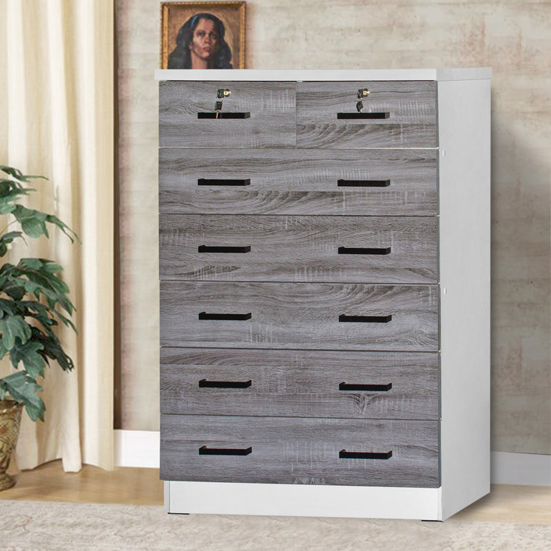 Maray 31.5'' W 7 - Drawer Dresser, White/Gray
