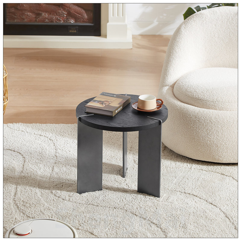 Table basse ronde en bois avec 3 pieds Metel, Noir